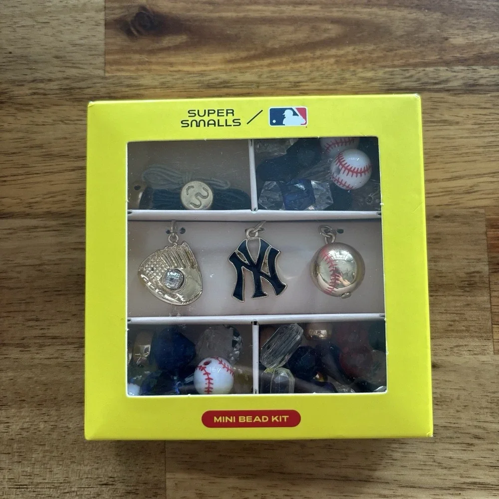 Super Smalls NEW YORK YANKEES MLB MINI BEAD SET For Bracelet OR Necklace NEW
